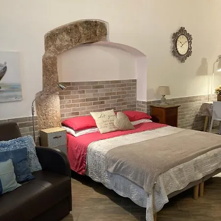 Tiny House In The Center * Torri Del Benaco