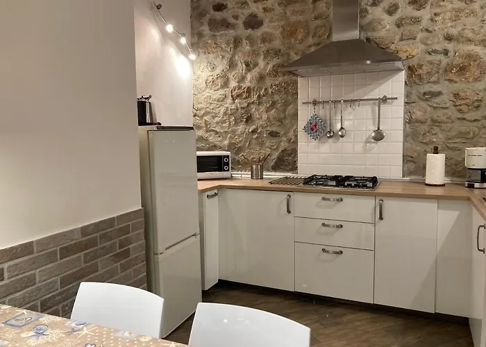 Tiny House In The Center * توري ديل بيناكو