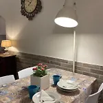Tiny House In The Center Апартаменты Торри-дель-Бенако