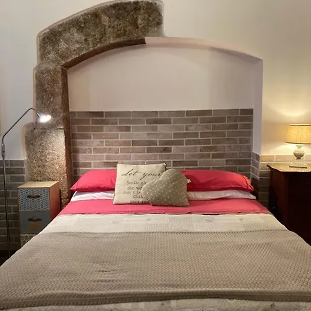 Апартаменты Tiny House In The Center