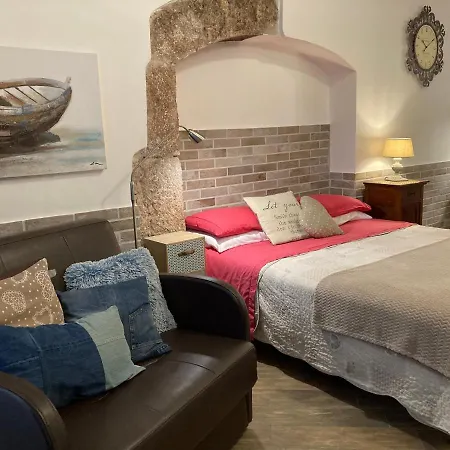 Апартаменты Tiny House In The Center