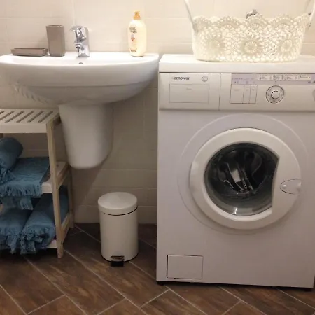 Tiny House In The Center Апартаменты