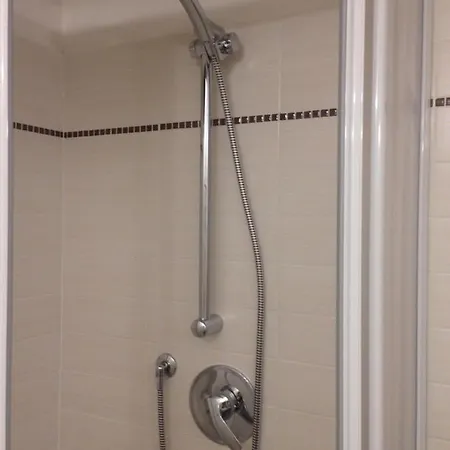 Tiny House In The Center Торри-дель-Бенако